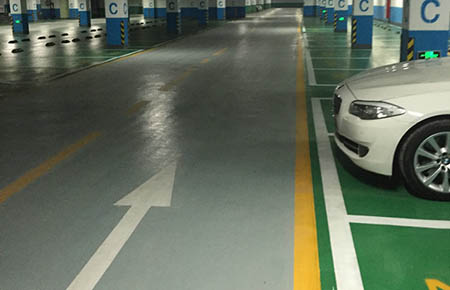 停車庫(kù)環(huán)氧地坪樹脂地坪漆使用中要注意什么？